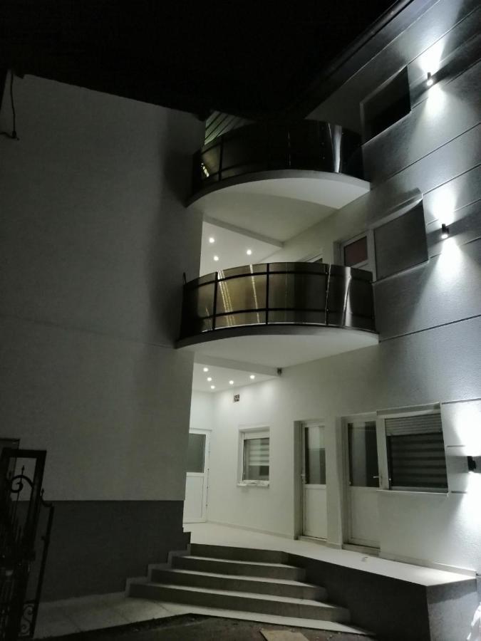 Apartmanizvezdara Belgrad Dış mekan fotoğraf